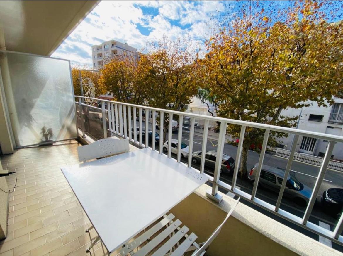Joli Studio Avec Terrasse Apartamento Niza Exterior foto